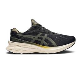 Asics: Чёрные кроссовки  Novablast 2