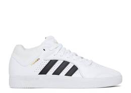 Adidas: Белые кроссовки  Tyshawn