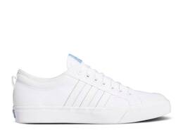 Adidas: Белые кроссовки  Nizza