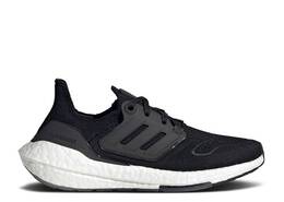 Adidas: Чёрные кроссовки  UltraBoost