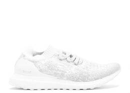 Adidas: Белые кроссовки  UltraBoost Uncaged