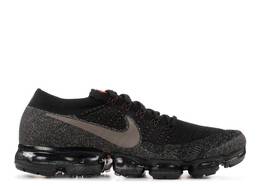 Nike: Тёмные кроссовки  Air Vapormax