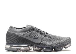 Nike: Серые кроссовки  Air Vapormax