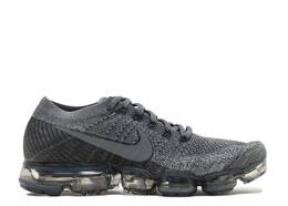 Nike: Серые кроссовки  Air Vapormax