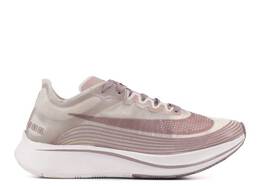 Nike: Серые кроссовки  Zoom Fly SP