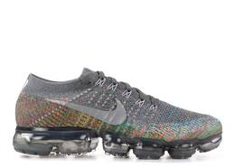 Nike: Серые кроссовки  Air Vapormax