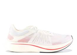 Nike: Белые кроссовки  Zoom Fly SP