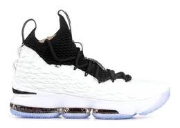 Nike: Белые кроссовки  Lebron 15