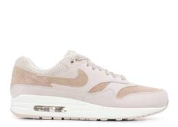 Nike: Серые кроссовки  Air Max 1 Premium