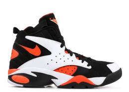 Nike: Оранжевые кроссовки  Air