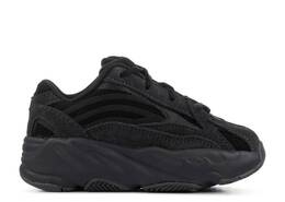 Adidas: Обувь  Yeezy Boost 700 v2