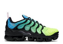 Nike: Зелёные кроссовки  Air Vapormax Plus