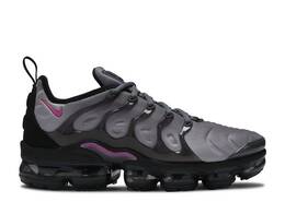 Nike: Серые кроссовки  Air Vapormax Plus