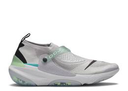 Nike: Серые кроссовки 