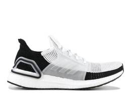 Adidas: Белые кроссовки  UltraBoost 19