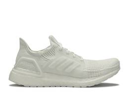 Adidas: Белые кроссовки  UltraBoost 19