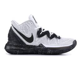 Nike: Белые кроссовки  Kyrie 5