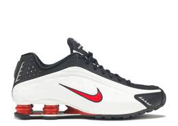 Nike: Серые кроссовки  Shox R4