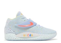 Nike: Светлые кроссовки 
