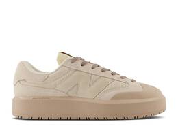 New Balance: Бежевые кроссовки 