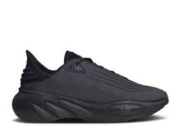 Adidas: Яркие кроссовки 