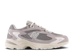 New Balance: Кроссовки  725