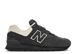 New Balance: Серые кроссовки  574