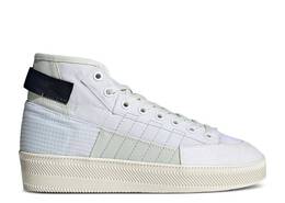 Adidas: Белые кроссовки  Parley