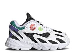 Adidas: Обувь 