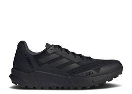 Adidas: Чёрные кроссовки  Terrex