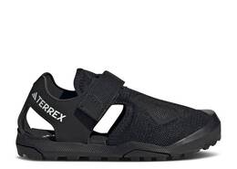 Adidas: Чёрные кроссовки  Terrex