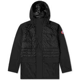 Canada Goose: Чёрное пальто 