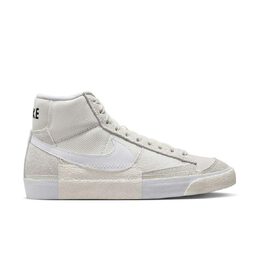 Nike: Бежевые кроссовки Blazer Mid 77