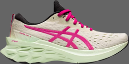 Asics: Розовые кроссовки  Novablast 2