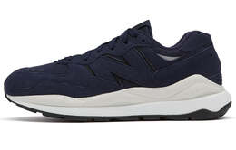 New Balance: Тёмные кроссовки  5740