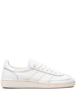 adidas: Белые кроссовки  Handball Spezial