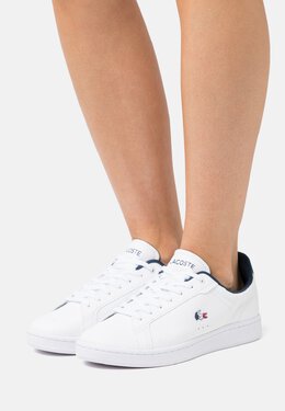 Lacoste: Белые кроссовки 