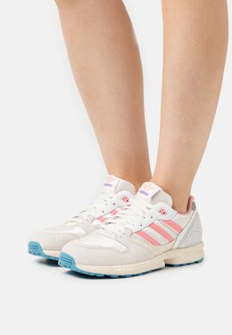 Adidas Originals: Белые кроссовки