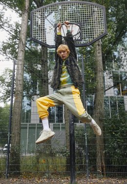 Adidas Originals: Бежевые кроссовки  Originals