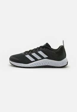 Adidas: Чёрные кроссовки 