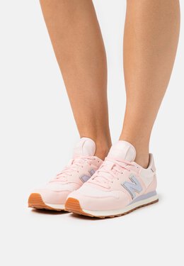 New Balance: Розовые кроссовки