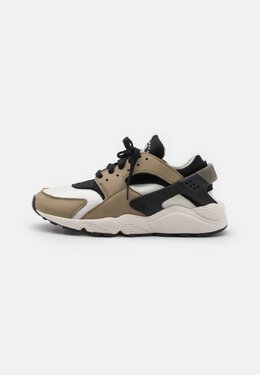 Nike: Чёрные кроссовки Air Huarache