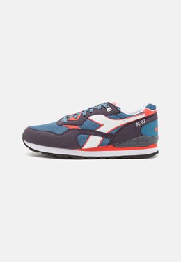 Diadora: Голубые кроссовки