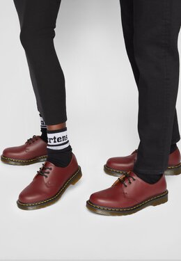 Dr. Martens: Красные кроссовки 