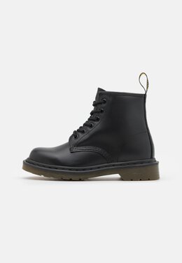 Dr. Martens: Чёрные ботинки 