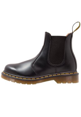 Dr. Martens: Чёрные ботинки 