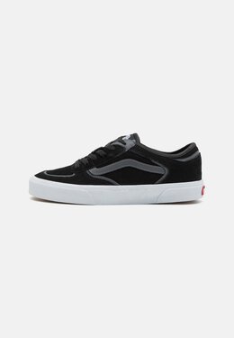 Vans: Чёрные кроссовки  Classic