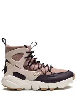 Nike: Розовые кроссовки 