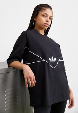 Adidas Originals: Футболка  Originals с принтом