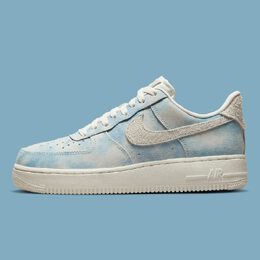 Nike: Голубые кроссовки Air Force 1 Low